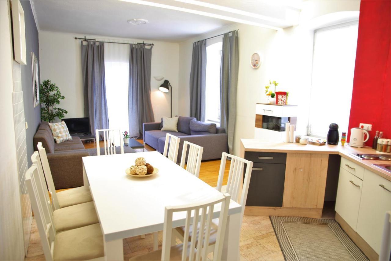 Spacious Apartment In The Heart Of Innsbruck Ngoại thất bức ảnh
