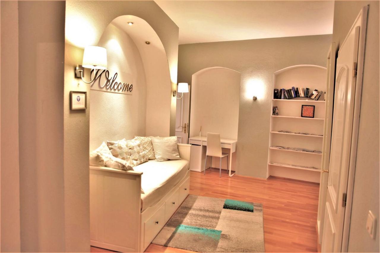 Spacious Apartment In The Heart Of Innsbruck Ngoại thất bức ảnh